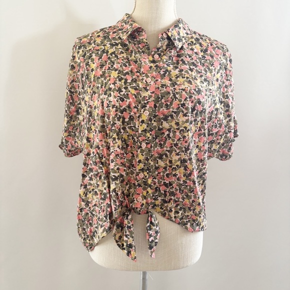 Nine West Pink and Green Puff Sleeve Button Down Blouse - Picture 1 of 9
